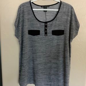 Women’s Scoop Neck Shirt with Faux Pockets